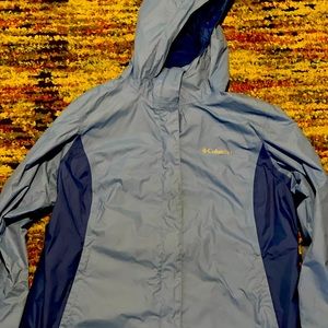 Columbia 2 tone blue rain jacket- ladies Large